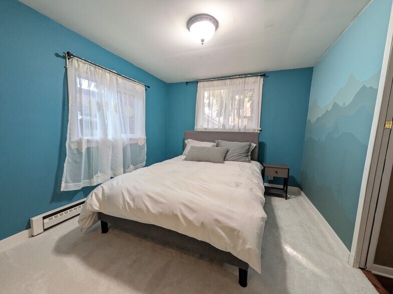 Building Photo - 11518 30th Ave NE