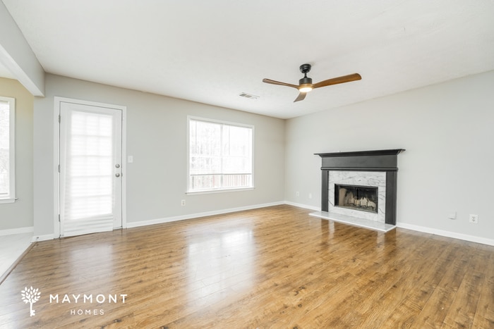 Building Photo - 558 Watson Bay