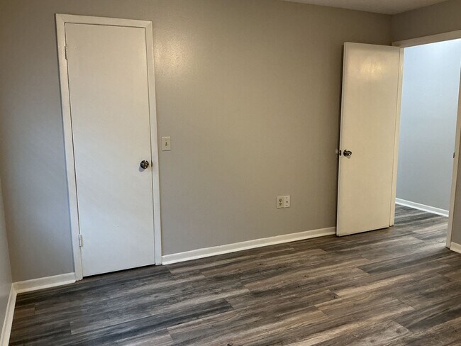 Building Photo - Pesanti 1337-1339 E. Myrtle