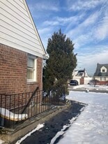 Building Photo - 764 Lenore Ln