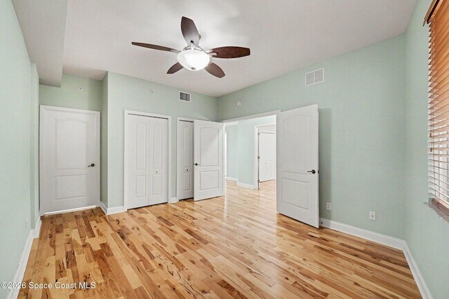 Building Photo - 601 N Miramar Ave
