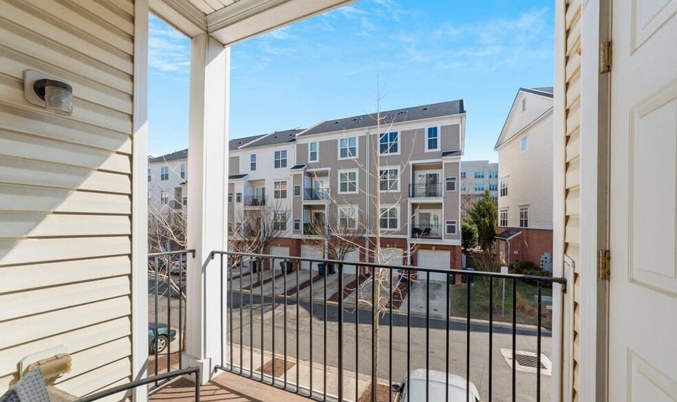 Building Photo - 5529 Lanier Ave