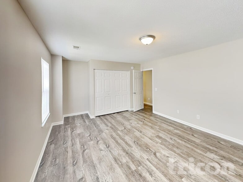 Building Photo - 136 Cherry Laurel Dr