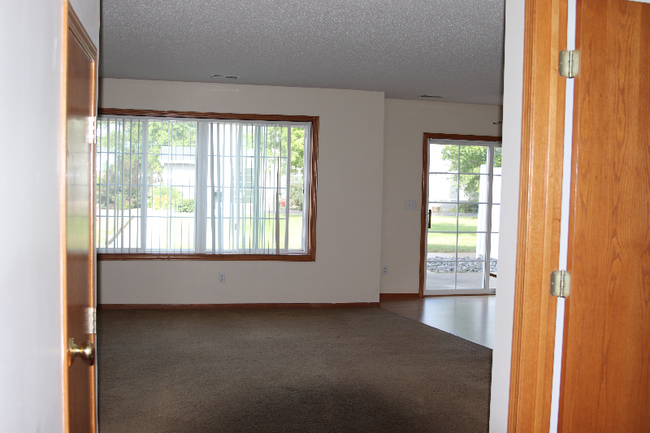 Building Photo - 301 8th Ave W