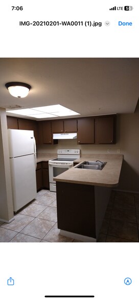 Building Photo - 824 Alderman St