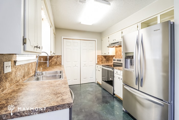 Building Photo - 204 Corkwood Dr