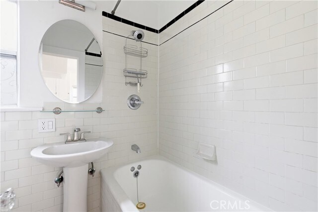 Building Photo - 1950 S Palm Grove Ave