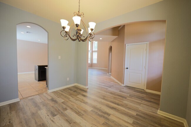Building Photo - 6707 Hunters Creek Ln