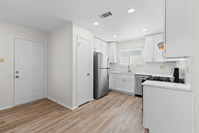 Building Photo - 4911 Ganymede Dr