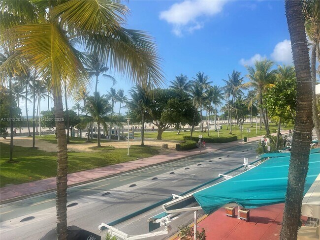 Building Photo - 918 Ocean Dr