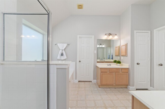 Building Photo - 8503 Ivanhoe Springs Dr