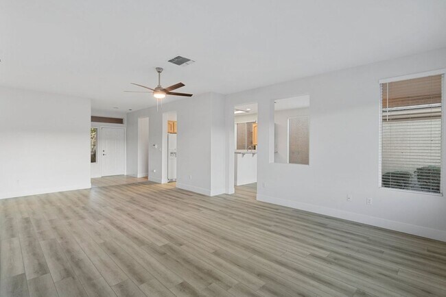 Building Photo - Beautiful Single-Story Home on the Golf Course in Sun City MacDonald Ranch (55+ Community)