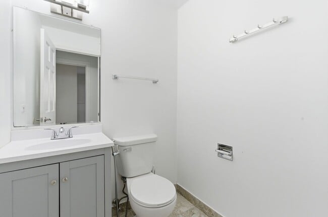 Building Photo - 14433 Mallard Dr