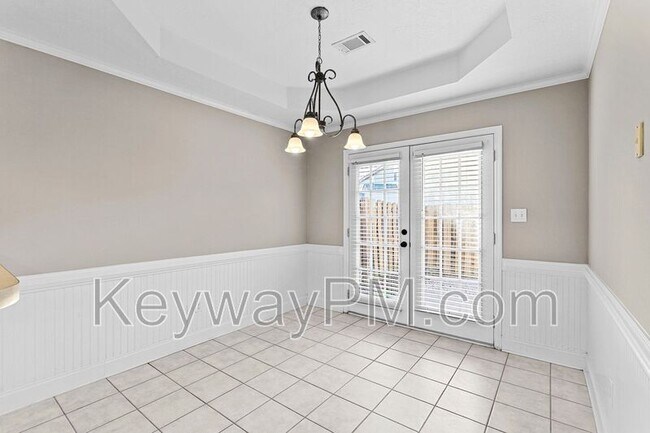 Building Photo - 823 Whispering Willow Ct