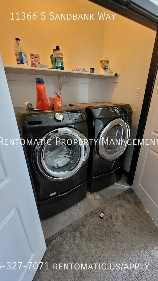 Building Photo - 11366 Sandbank Way