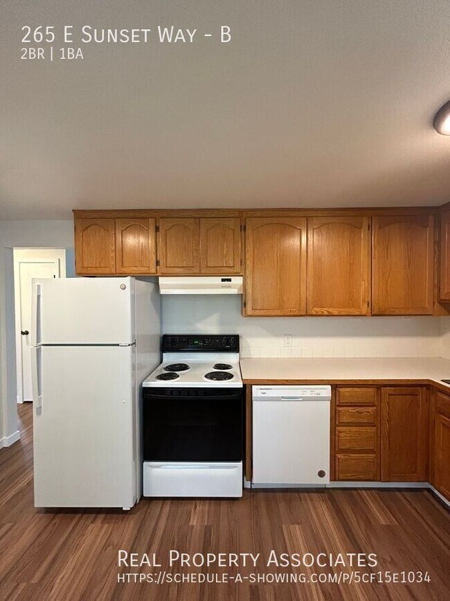 Building Photo - 265 E Sunset Way