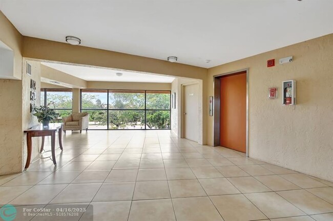Building Photo - 8592 W Sunrise Blvd