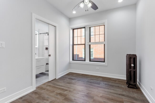 Building Photo - 6109 N Winthrop Ave