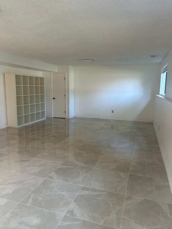 Building Photo - 2774 Jessica Cir