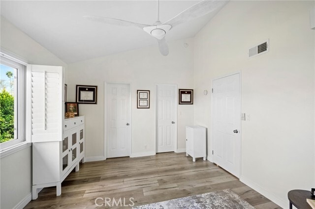 Building Photo - 13041 Moorpark St