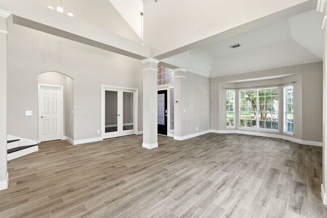 Building Photo - 6231 Presidio Canyon Dr