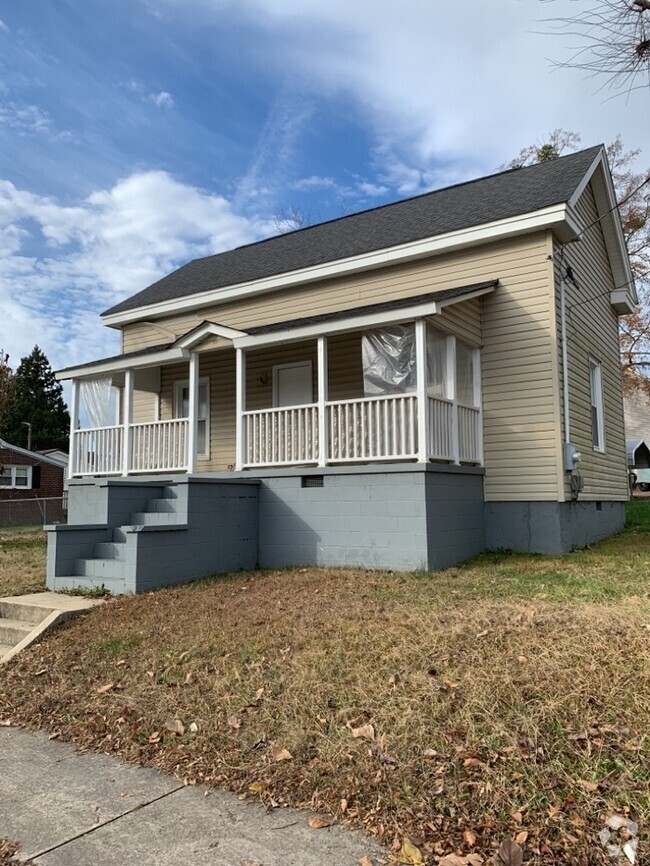 Building Photo - Home in Pelzer