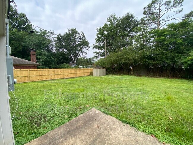 Building Photo - 1623 Delmont Rd