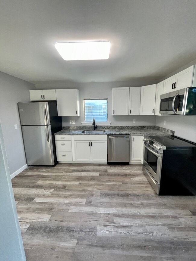 Building Photo - 11 N Colonial Dr