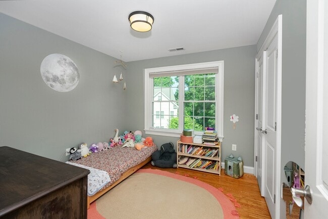 Building Photo - 14 Brattle Ln