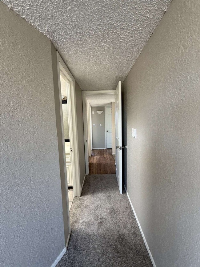 Building Photo - 11708 Sierra Azul Dr