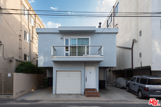 Building Photo - 6307 Ocean Front Walk