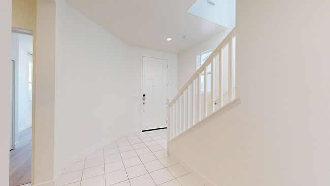 Building Photo - 1605 Rose Clover St