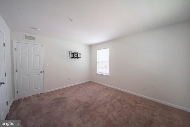 Building Photo - 7356 Tottenham Dr