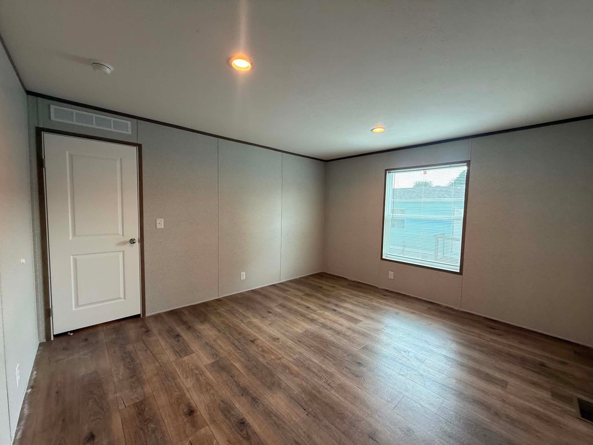 Building Photo - 3451 Ridge Ave