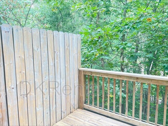 Building Photo - 1731 Brookside Lay Cir