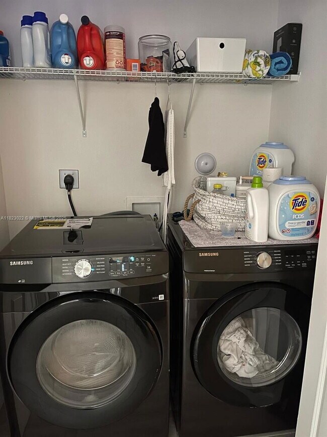 Building Photo - 25417 SW 108th Ct