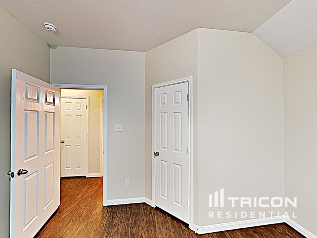 Building Photo - 21439 Palma Grove Way