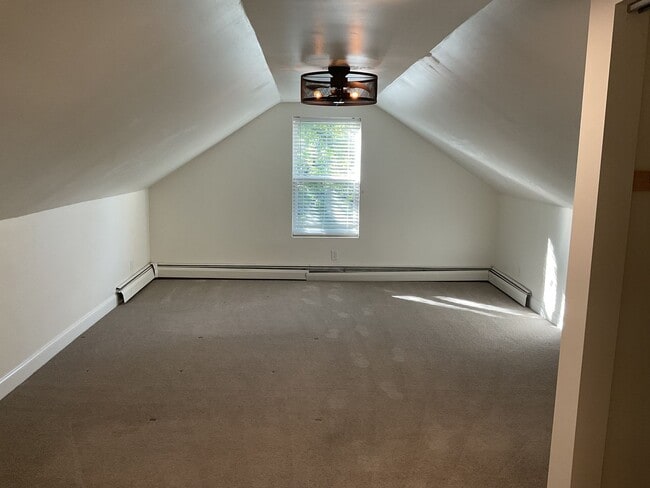 Building Photo - Beautifully Updated 4 BR/2 BA Upper-Level Duplex in Minneapolis with 2-Car Garage!