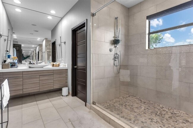 Building Photo - 16184 SW 136 Way