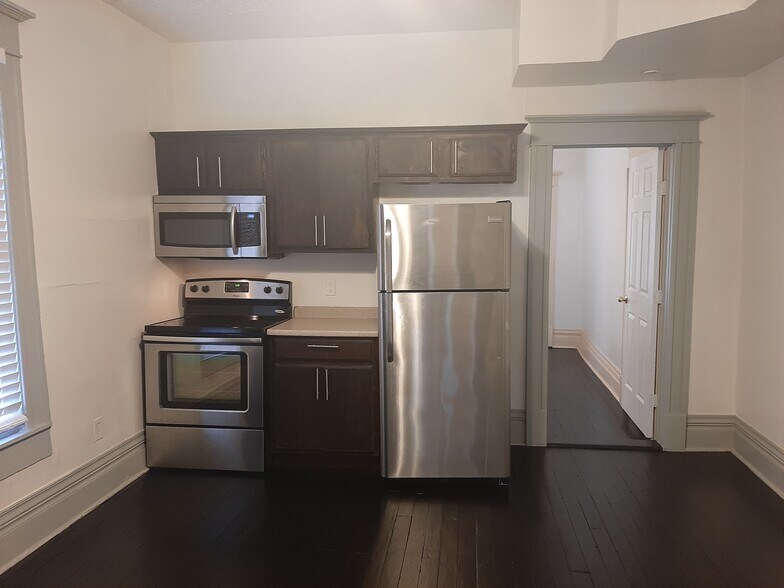 Building Photo - 4710 Reiger Ave