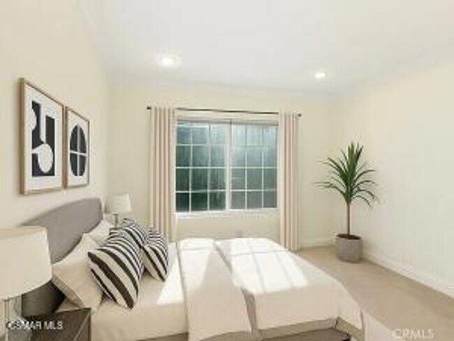 Building Photo - Beautiful 5-Bedroom Home in Westlake Village