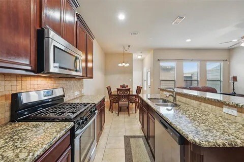 Building Photo - 8623 Naomi St