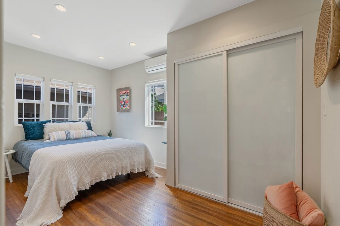 Building Photo - 2324 S Highland Ave