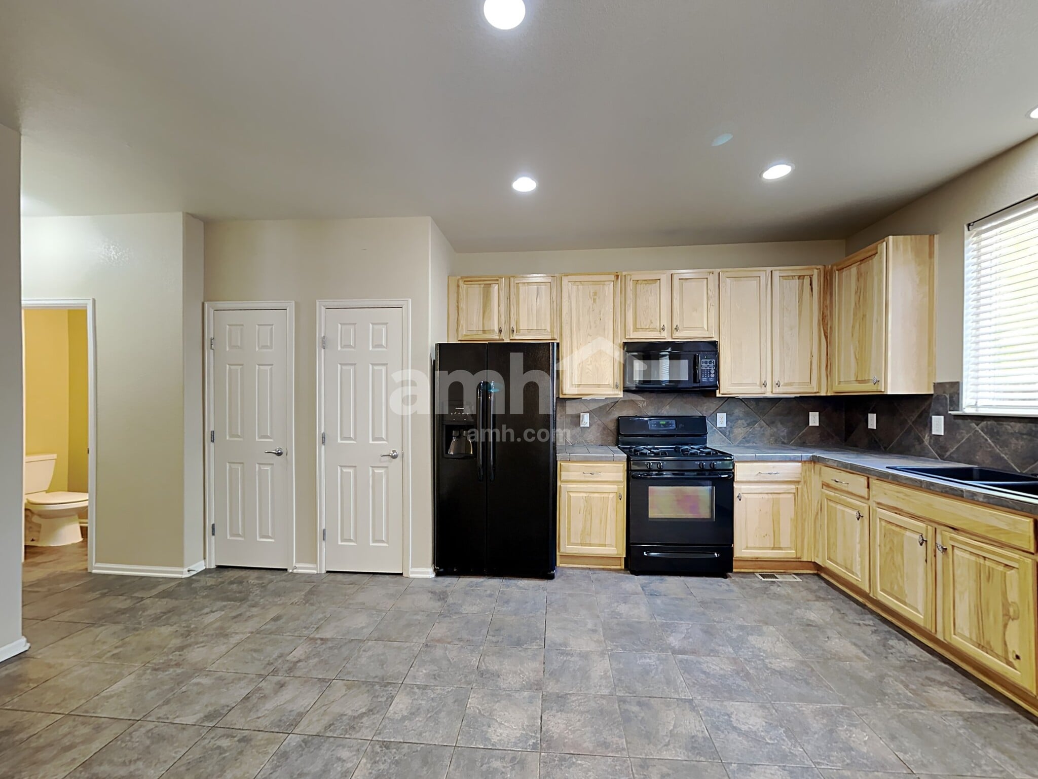 Building Photo - 451 Baler Ct