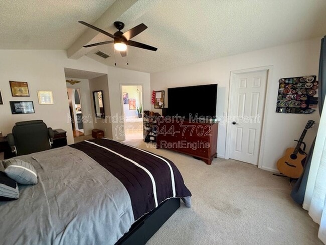 Building Photo - 5524 Hidden Ridge Dr