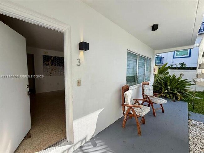 Building Photo - 1135 101st St