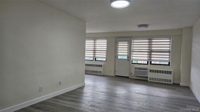 Building Photo - 42-55 Colden St