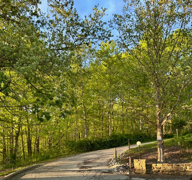 Building Photo - 1770 IN-46