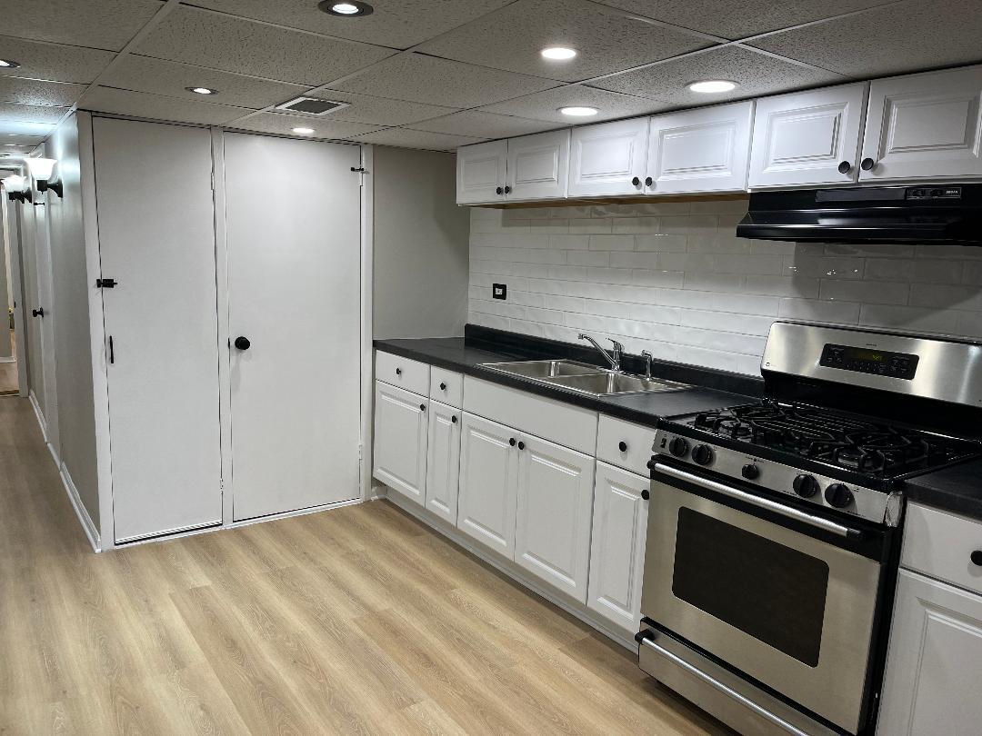 Building Photo - 4523 N Keokuk Ave