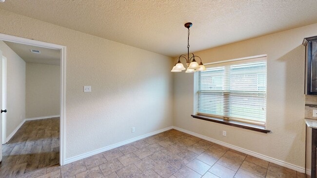 Building Photo - 2 WEEKS FREE RENT + $1,895 ONE STORY 4 BEDROOM WITH 3 FULL BATHS